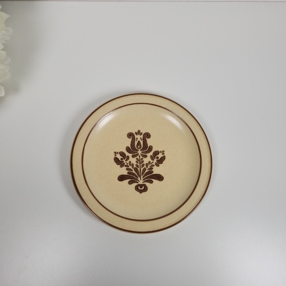 Vintage Pfaltzgraff Village Salad Plate 7" Stoneware Bread Plate - Mid Century - Picture 5 of 5